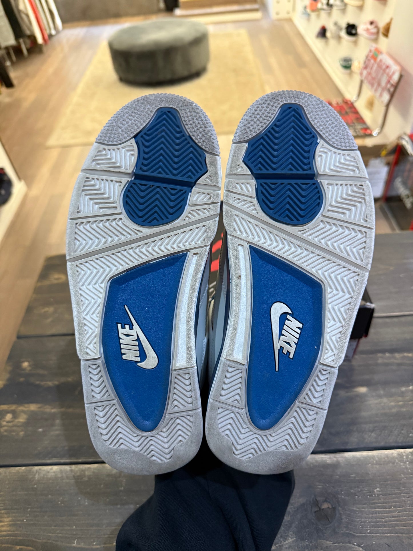 Jordan 4 Retro Military Blue (2024) (Eu: 40)