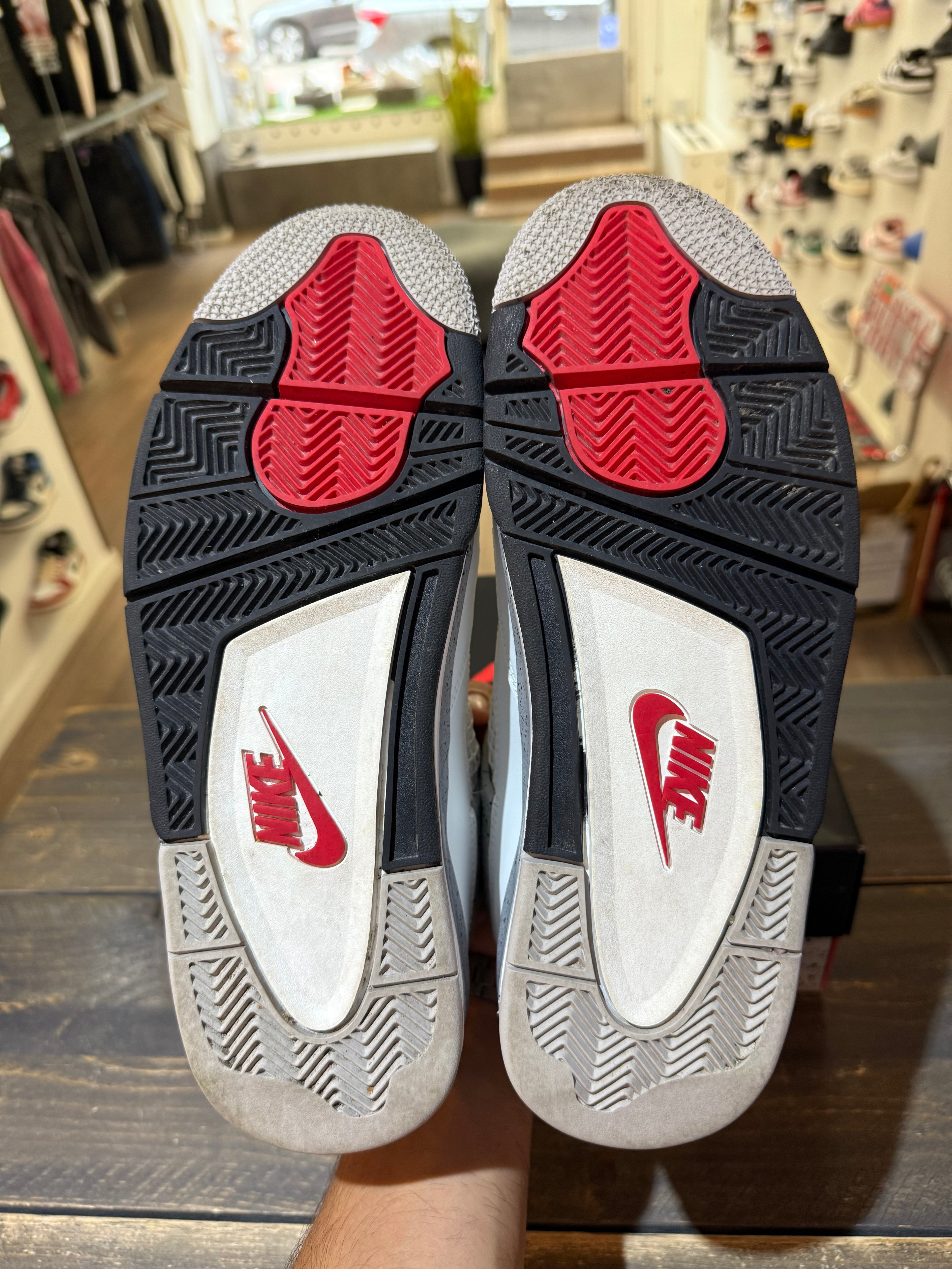 Jordan 4 Retro White Cement (2025) (Eu: 43)