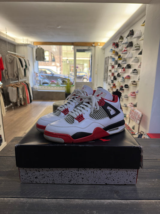 Jordan 4 Retro Fire Red (2020) (Eu: 44.5)