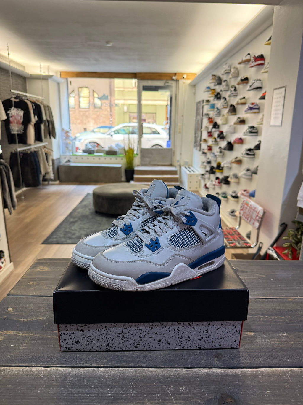 Jordan 4 Retro Military Blue (2024) (GS) (Eu:40)