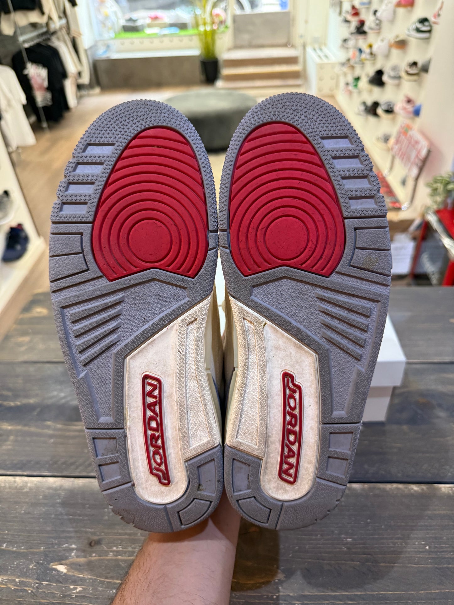 Jordan 3 Retro Muslin (Eu: 43)