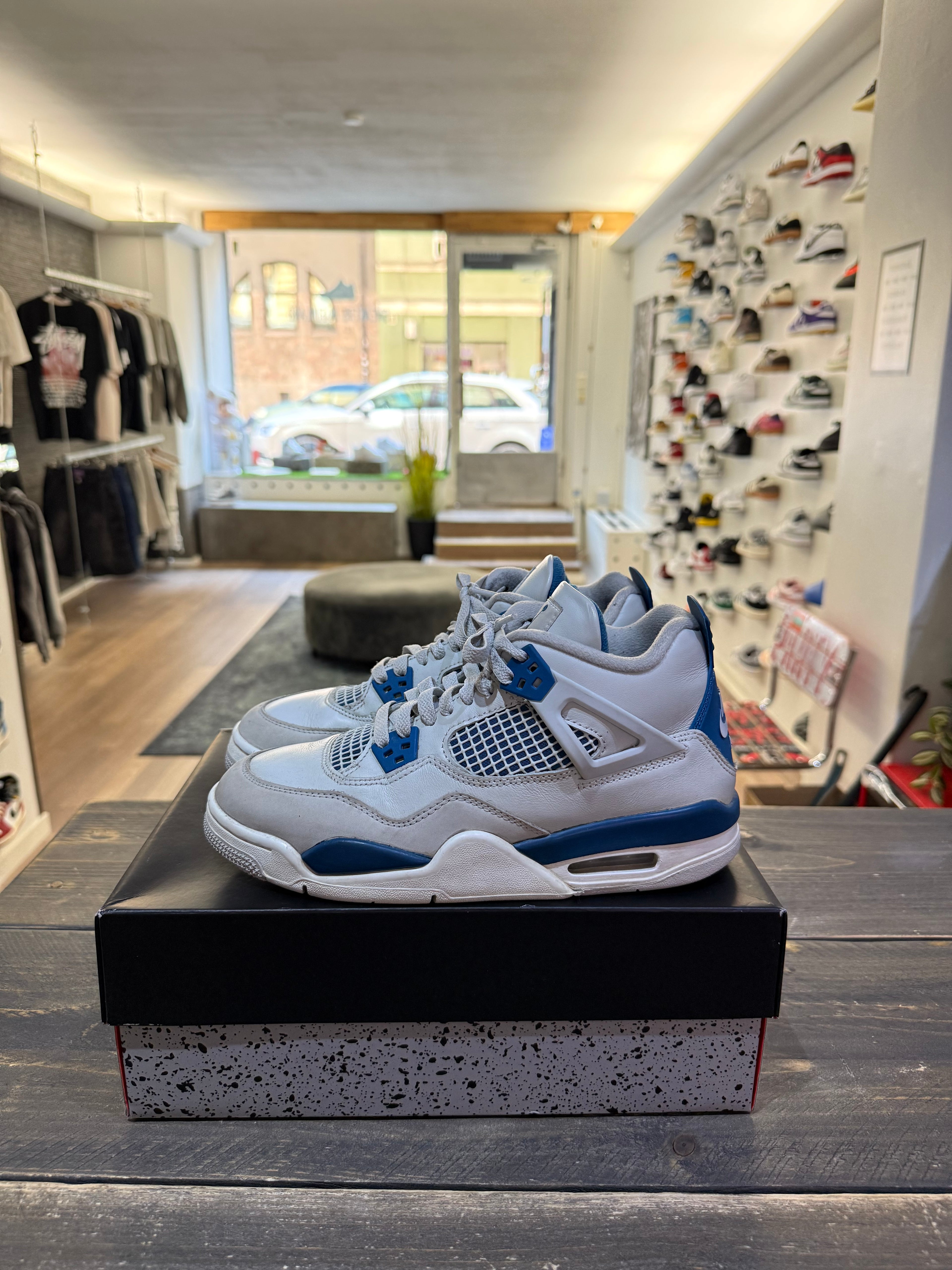 Jordan 4 Retro Military Blue (2024) (GS) (Eu:40)