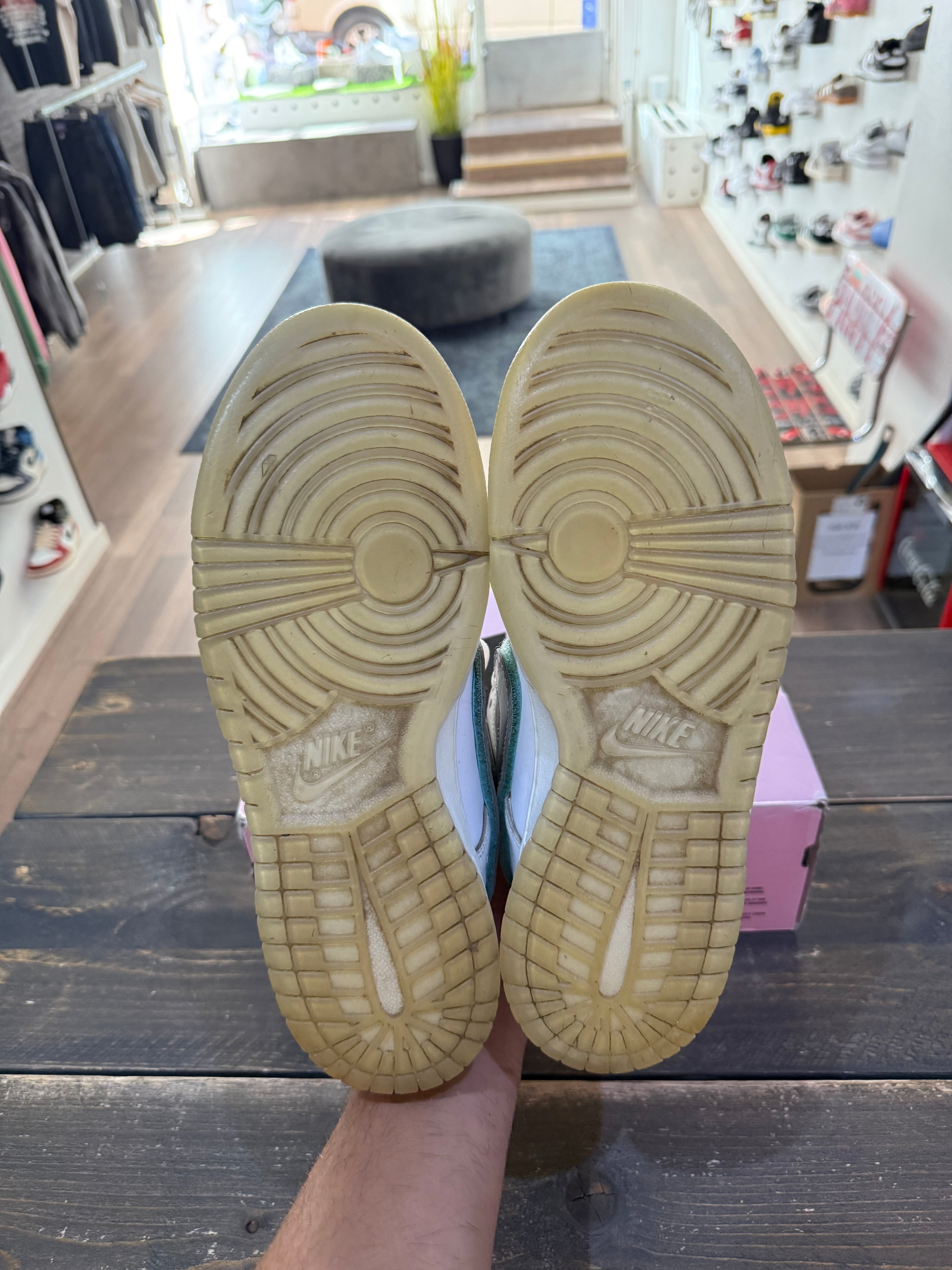 Nike SB Dunk Low Diamond Supply Co. White Diamond (Eu: 44)